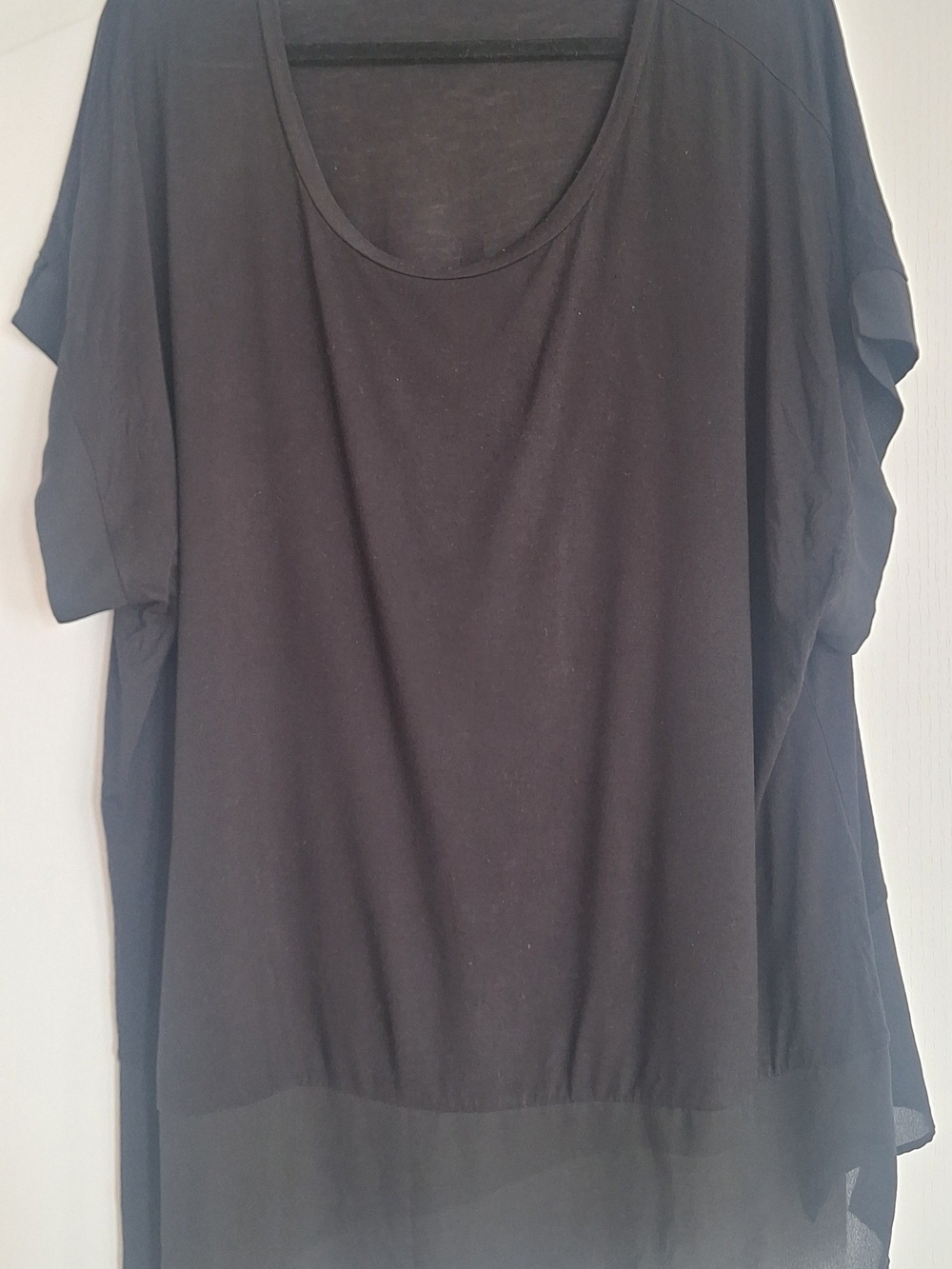 Lord & Taylor Black Short Sleeve Scoop Neck Tee